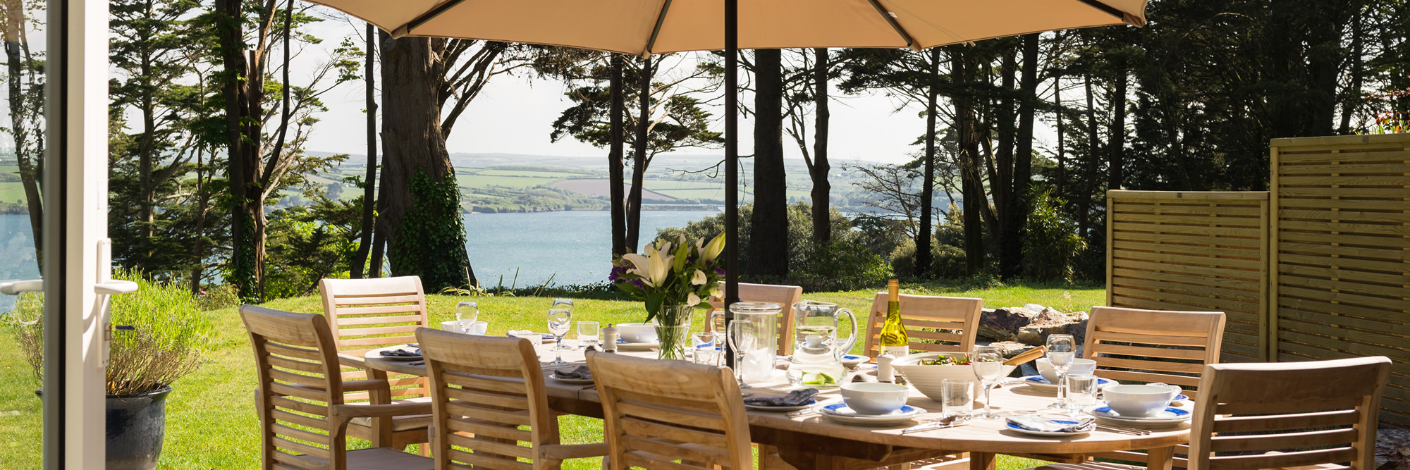 Clouds Holiday Home in Rock, Cornwall - Lovely Garden Space with Outdoor Dinner Table