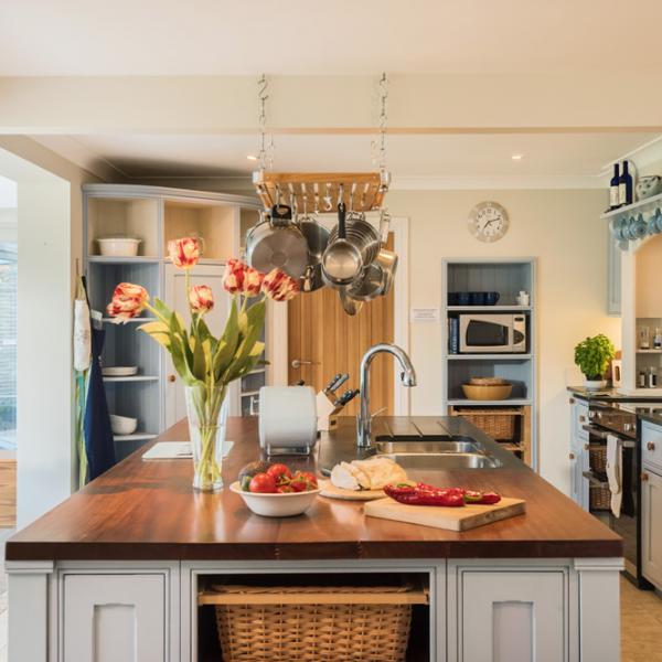 Clouds Rock, Cornwall - Holiday House for 10 People
