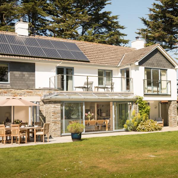 Clouds Rock, Cornwall - Holiday House for 10 People